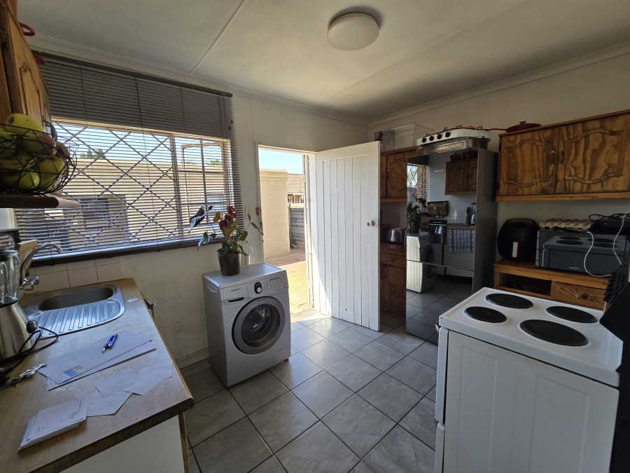 2 Bedroom Property for Sale in Moffat View Gauteng