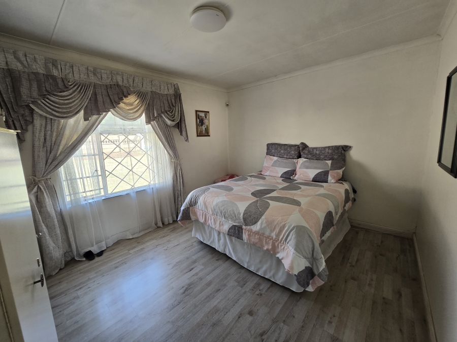 2 Bedroom Property for Sale in Moffat View Gauteng