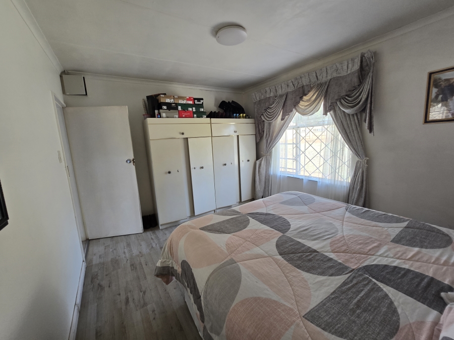 2 Bedroom Property for Sale in Moffat View Gauteng