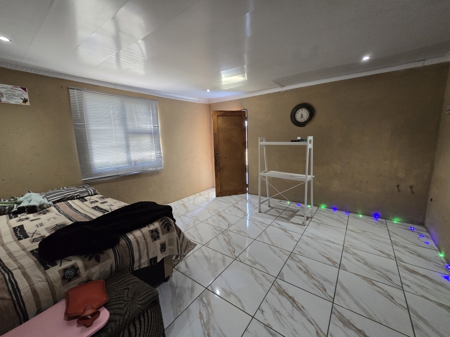 2 Bedroom Property for Sale in Moffat View Gauteng