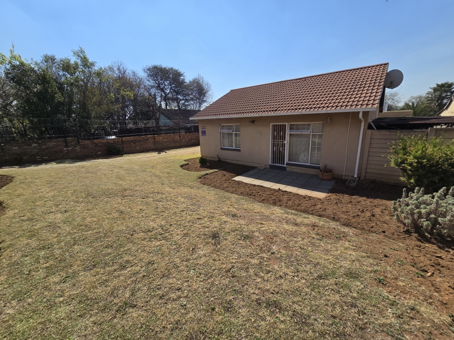2 Bedroom Property for Sale in Moffat View Gauteng