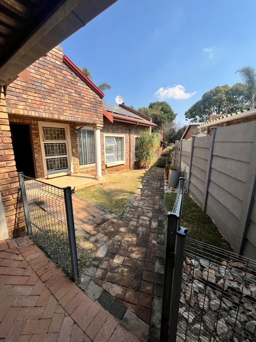 3 Bedroom Property for Sale in Elardus Park Gauteng