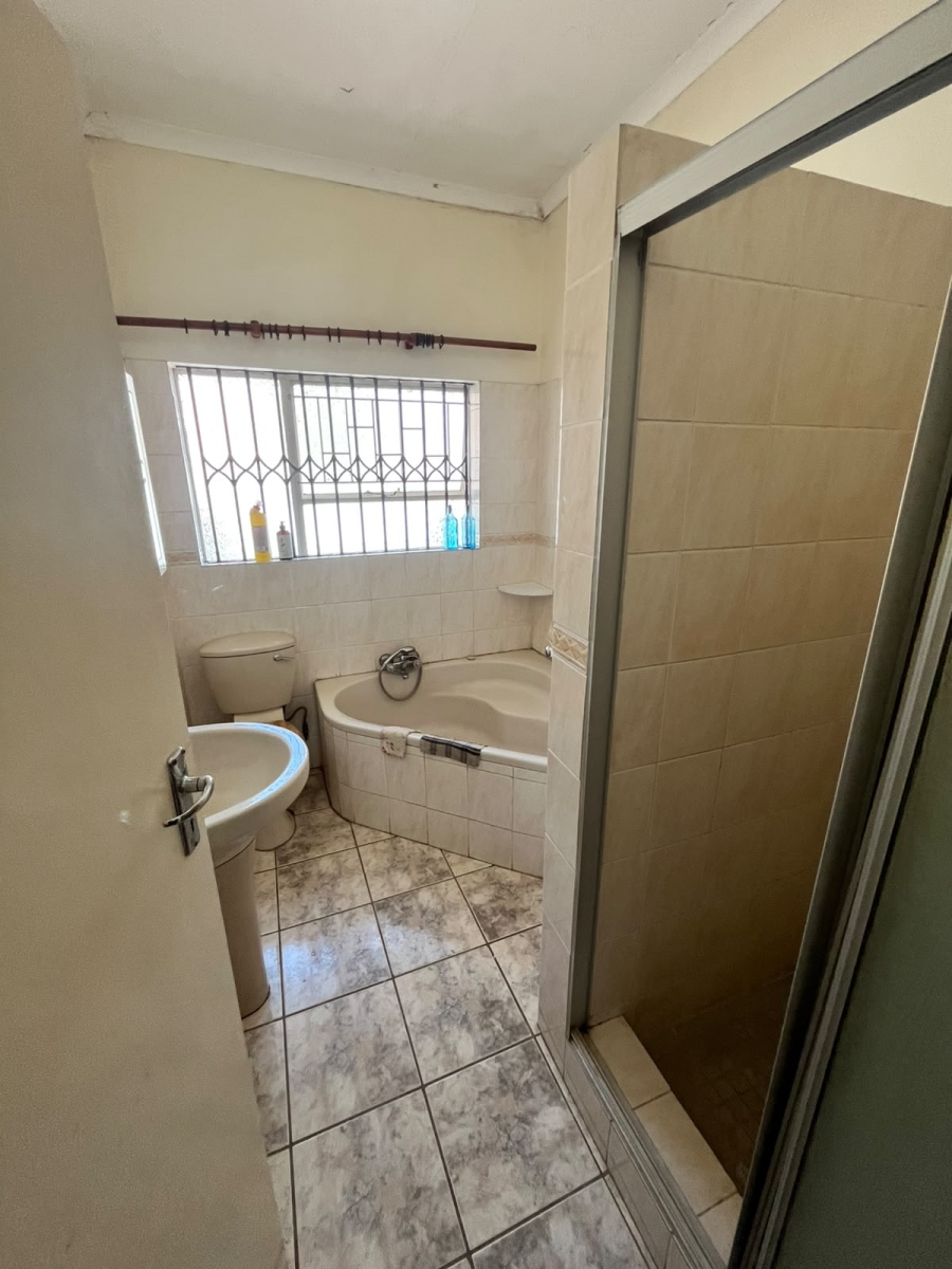 3 Bedroom Property for Sale in Elardus Park Gauteng