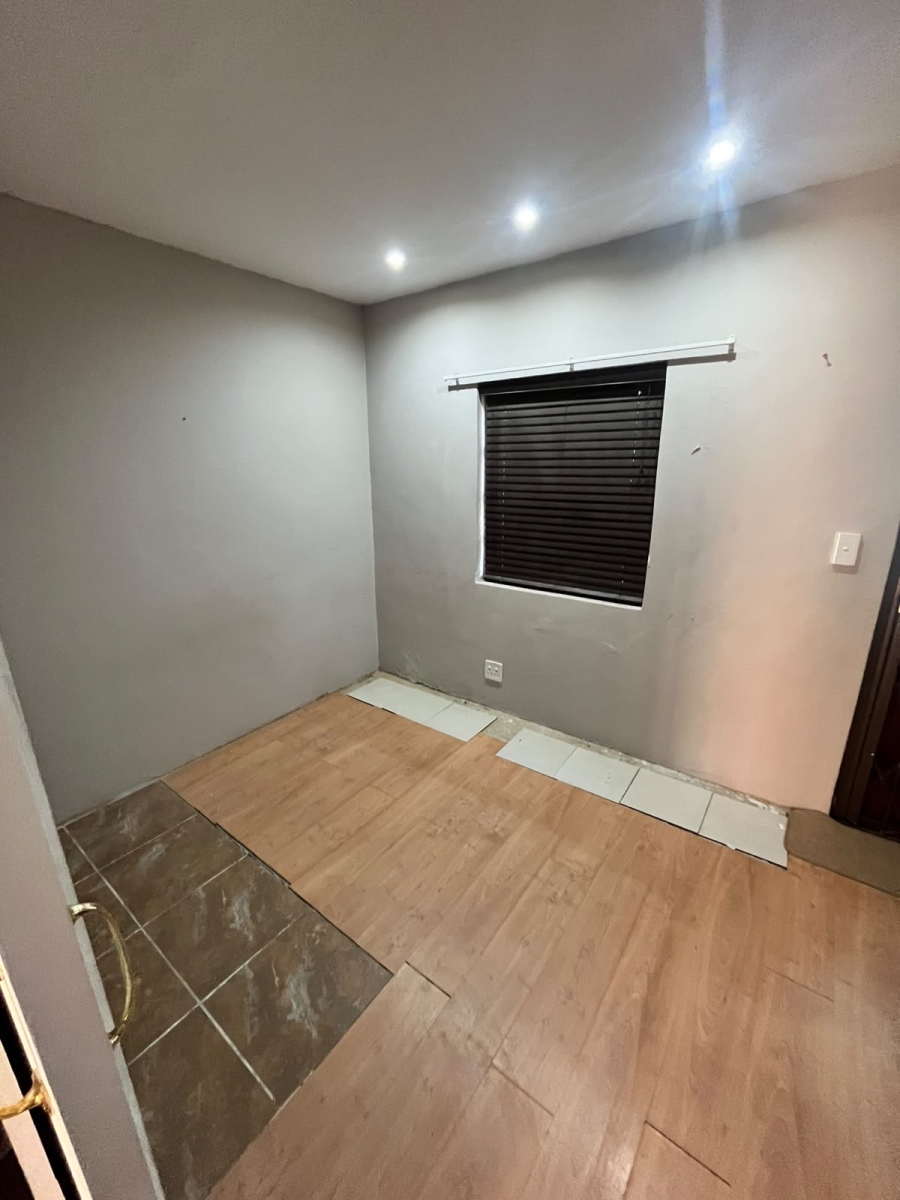 3 Bedroom Property for Sale in Elardus Park Gauteng