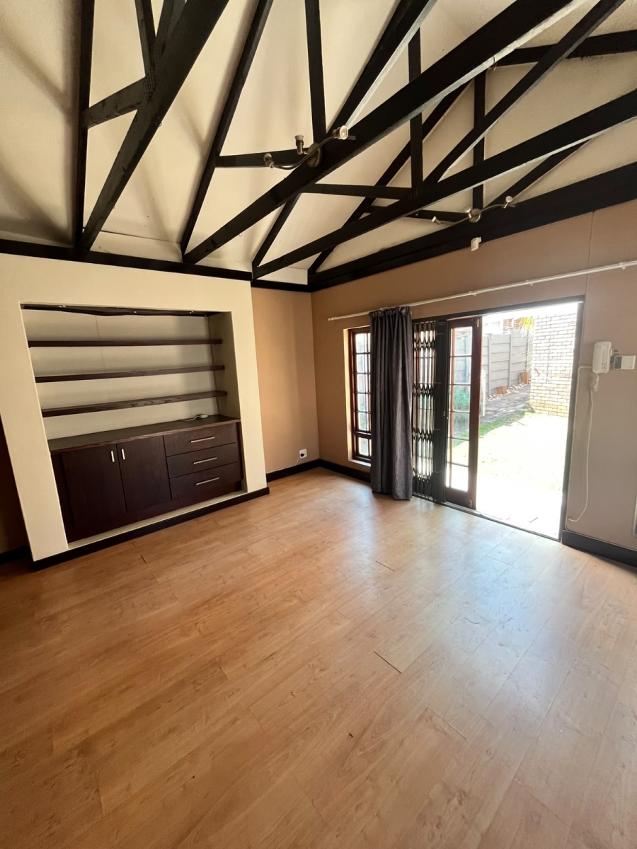 3 Bedroom Property for Sale in Elardus Park Gauteng
