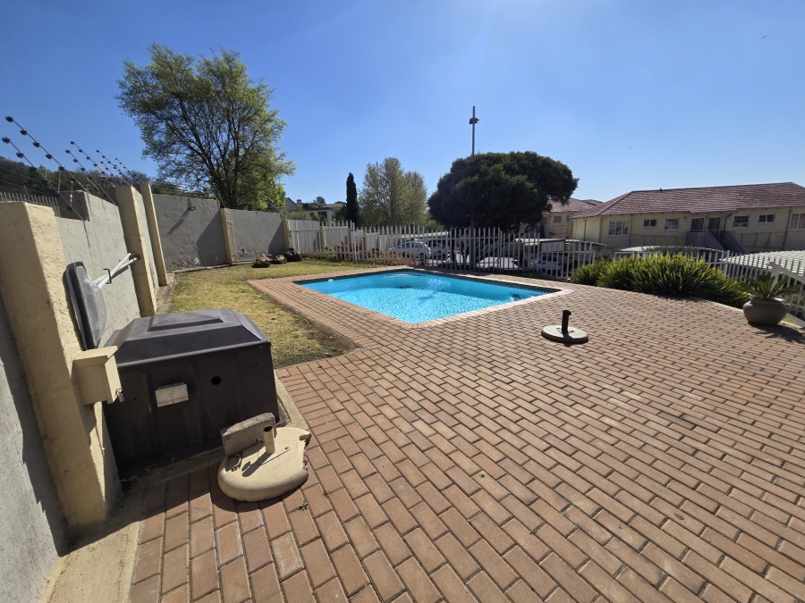 2 Bedroom Property for Sale in Meyersdal Gauteng
