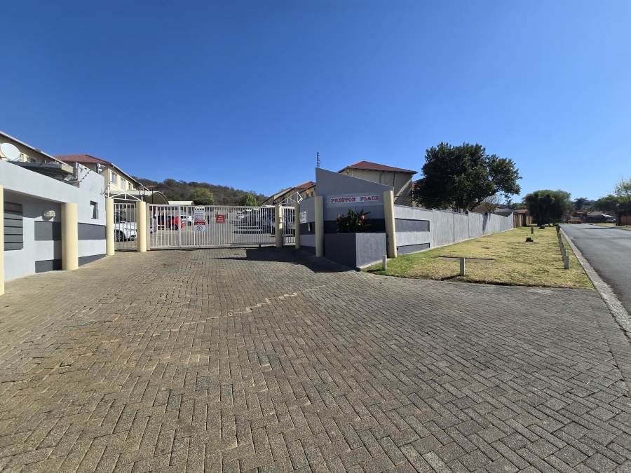 2 Bedroom Property for Sale in Meyersdal Gauteng
