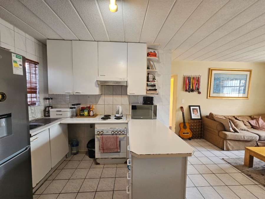 3 Bedroom Property for Sale in Linmeyer Gauteng
