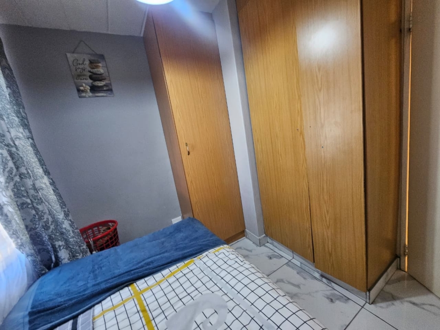 3 Bedroom Property for Sale in Linmeyer Gauteng