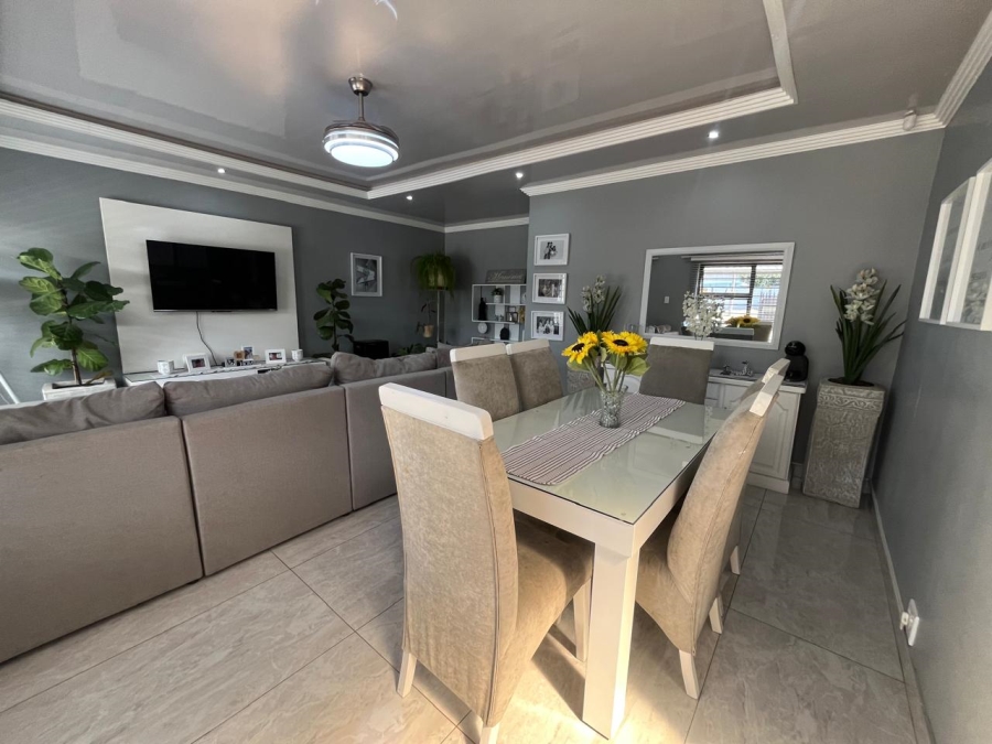 4 Bedroom Property for Sale in Brackenhurst Gauteng