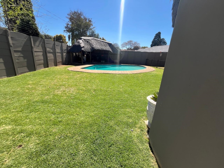 4 Bedroom Property for Sale in Brackenhurst Gauteng
