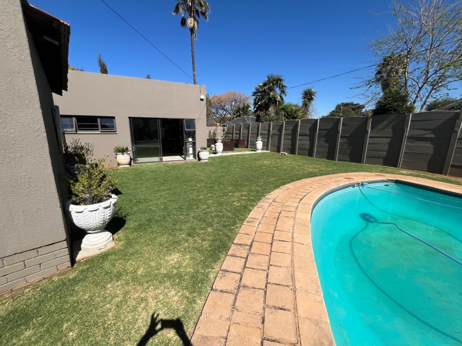 4 Bedroom Property for Sale in Brackenhurst Gauteng