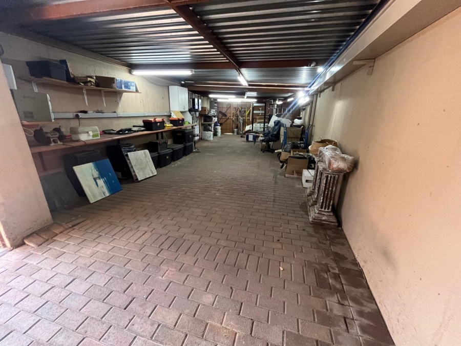 4 Bedroom Property for Sale in Randhart Gauteng