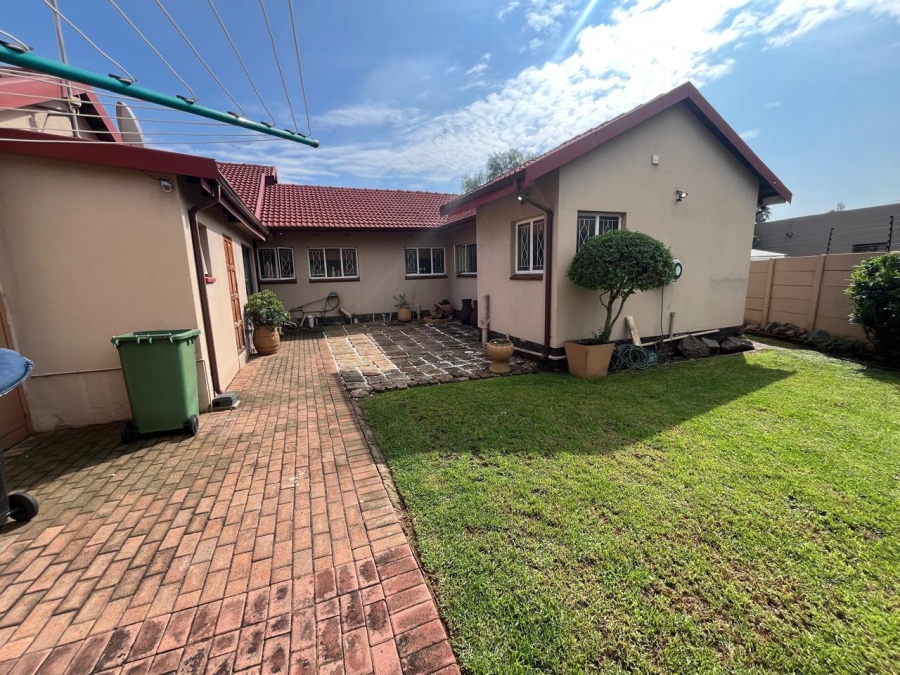 4 Bedroom Property for Sale in Randhart Gauteng
