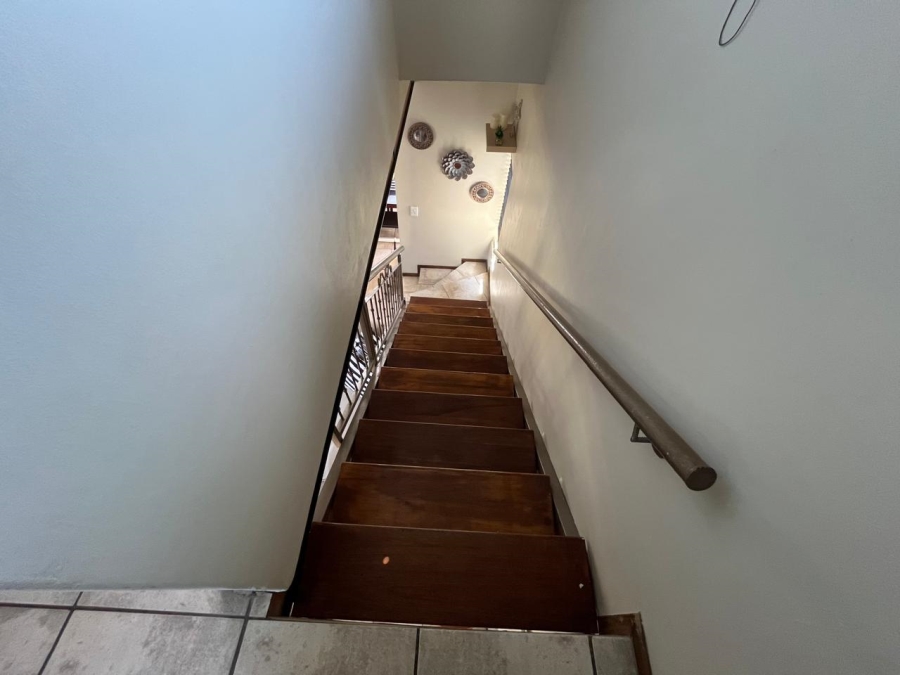 3 Bedroom Property for Sale in Albertsdal Gauteng