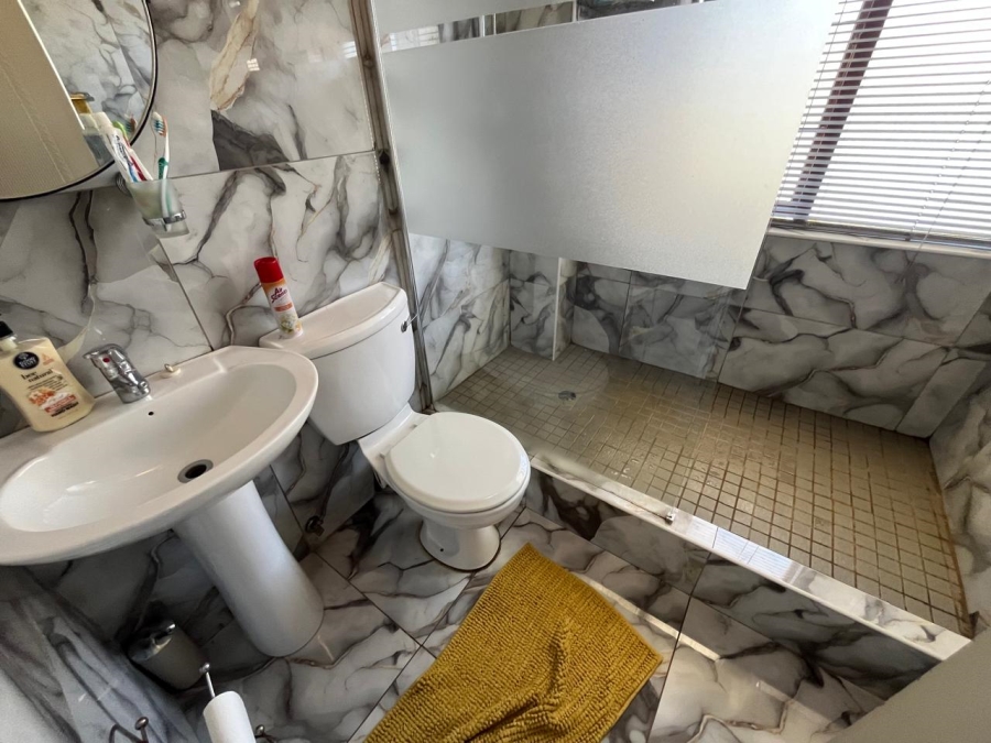 3 Bedroom Property for Sale in Albertsdal Gauteng