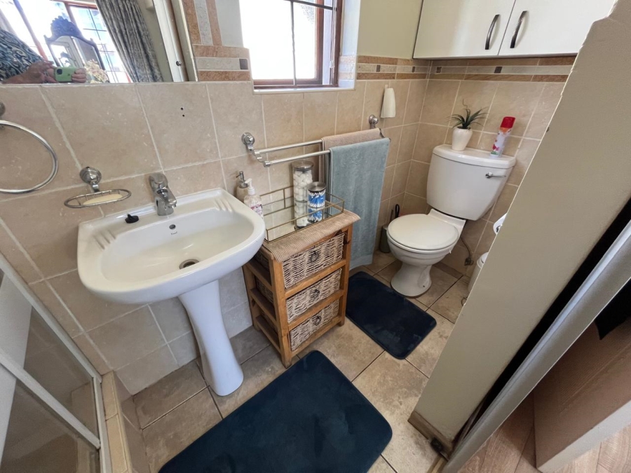 3 Bedroom Property for Sale in Albertsdal Gauteng