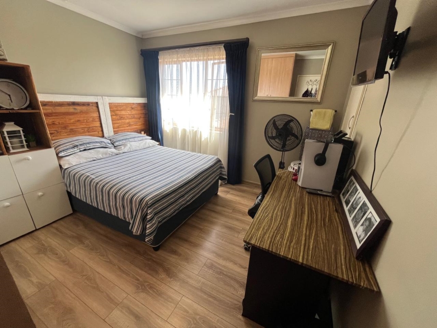 3 Bedroom Property for Sale in Albertsdal Gauteng