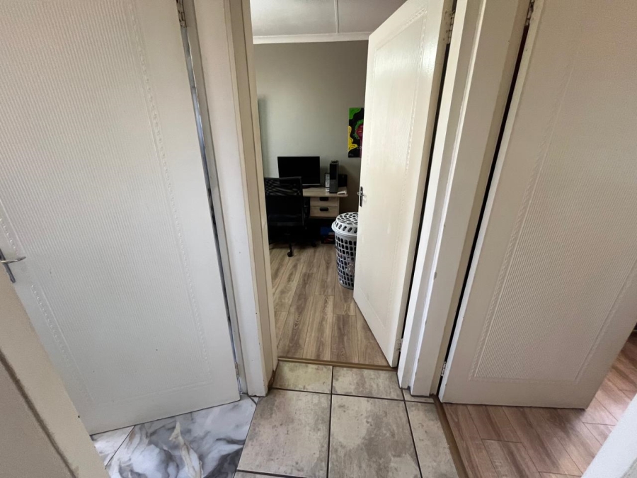 3 Bedroom Property for Sale in Albertsdal Gauteng