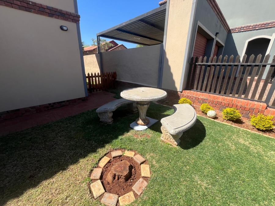 3 Bedroom Property for Sale in Albertsdal Gauteng