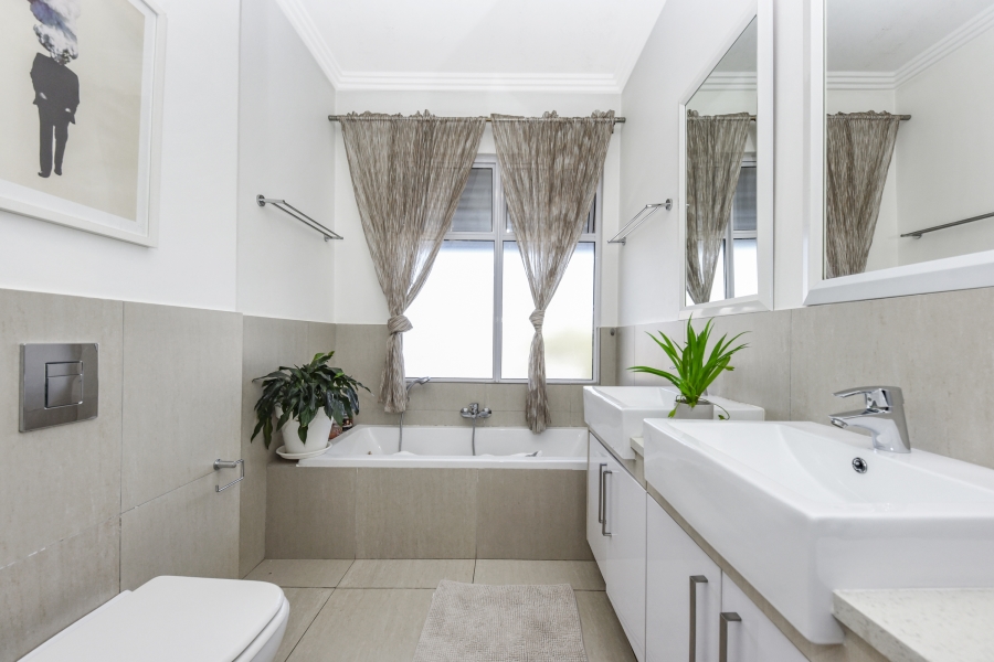 2 Bedroom Property for Sale in Bryanston Gauteng
