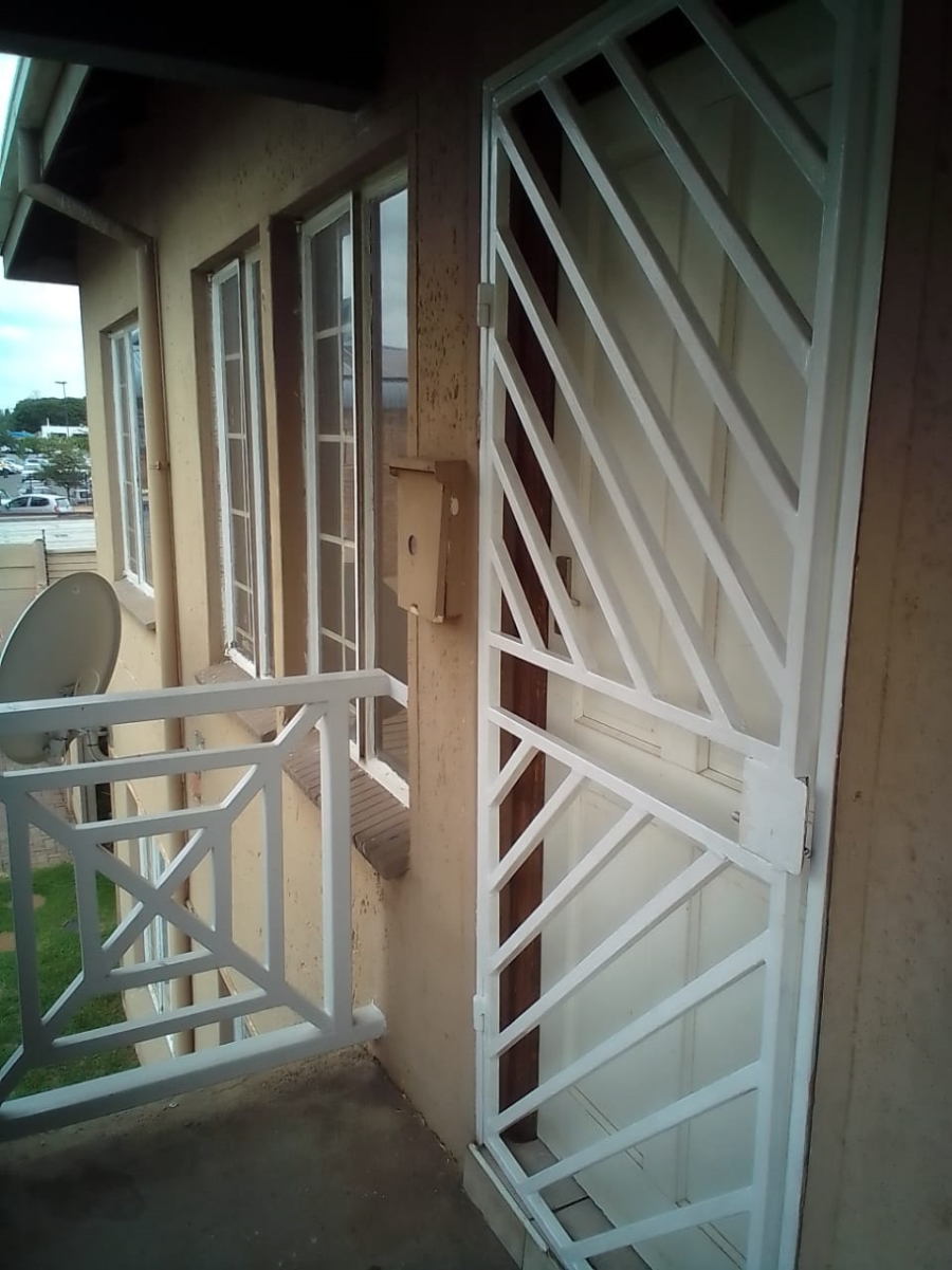 To Let 3 Bedroom Property for Rent in Norkem Park Gauteng