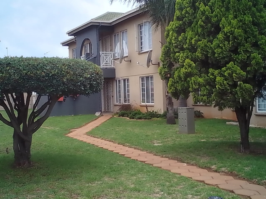 To Let 3 Bedroom Property for Rent in Norkem Park Gauteng
