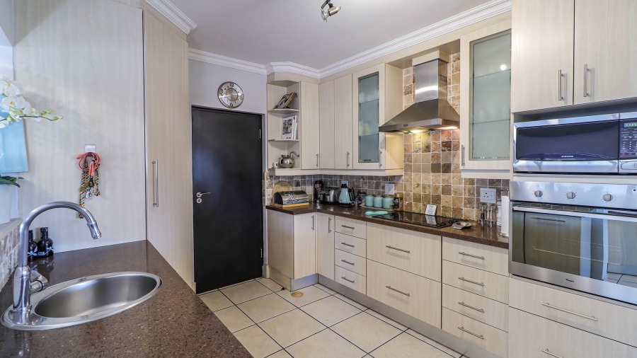 3 Bedroom Property for Sale in Beverley Gauteng
