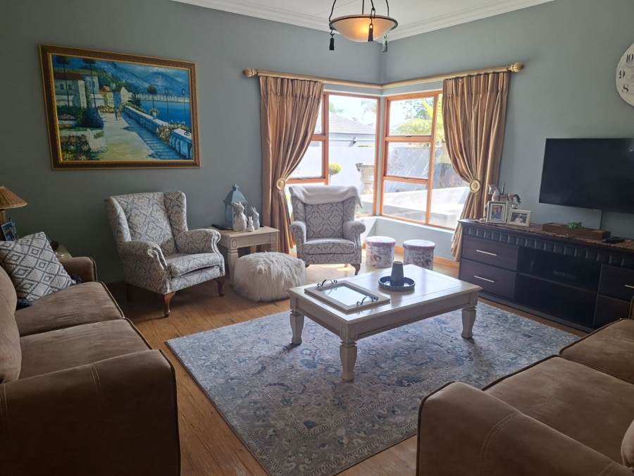 3 Bedroom Property for Sale in Glen Marais Gauteng