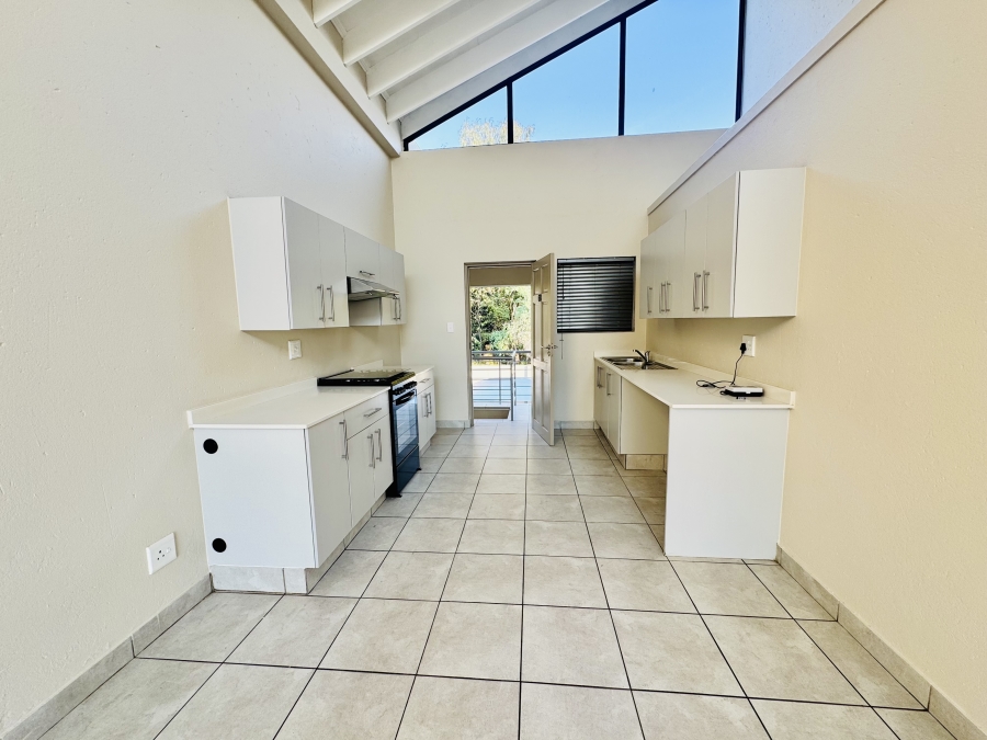 To Let 3 Bedroom Property for Rent in Beverley Gauteng