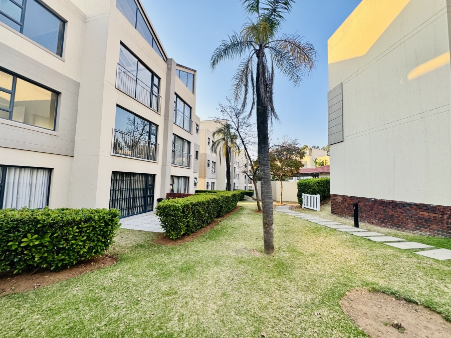To Let 3 Bedroom Property for Rent in Beverley Gauteng