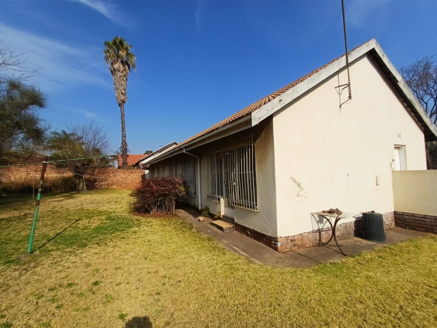 3 Bedroom Property for Sale in Dersley Gauteng