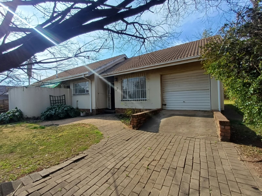 3 Bedroom Property for Sale in Dersley Gauteng