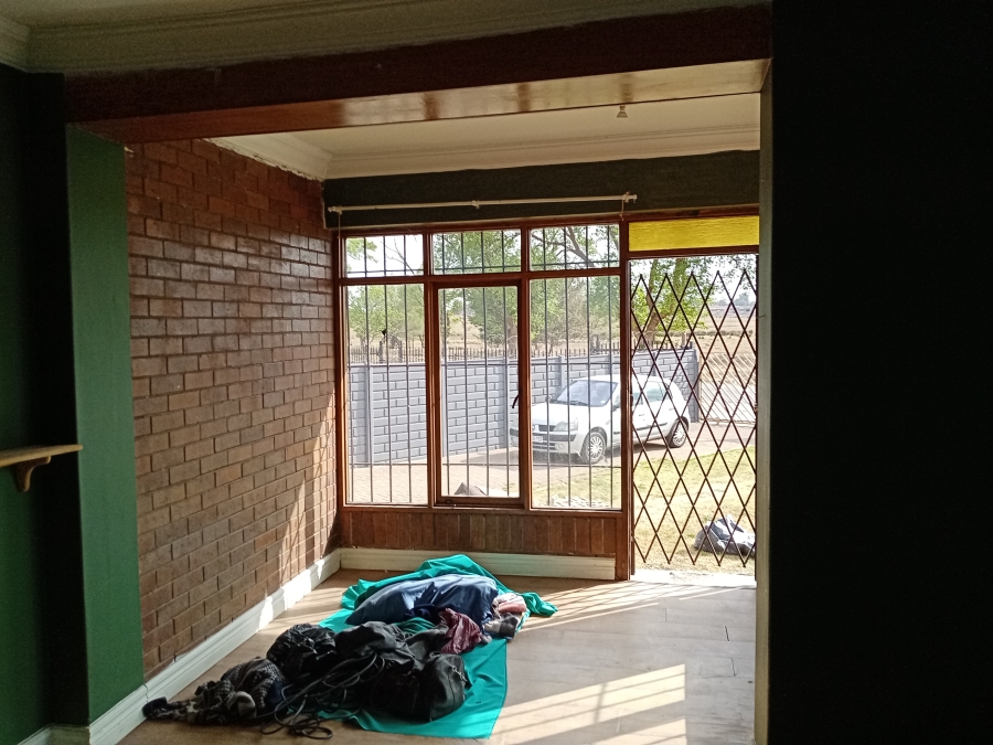 To Let 3 Bedroom Property for Rent in Selection Park Gauteng