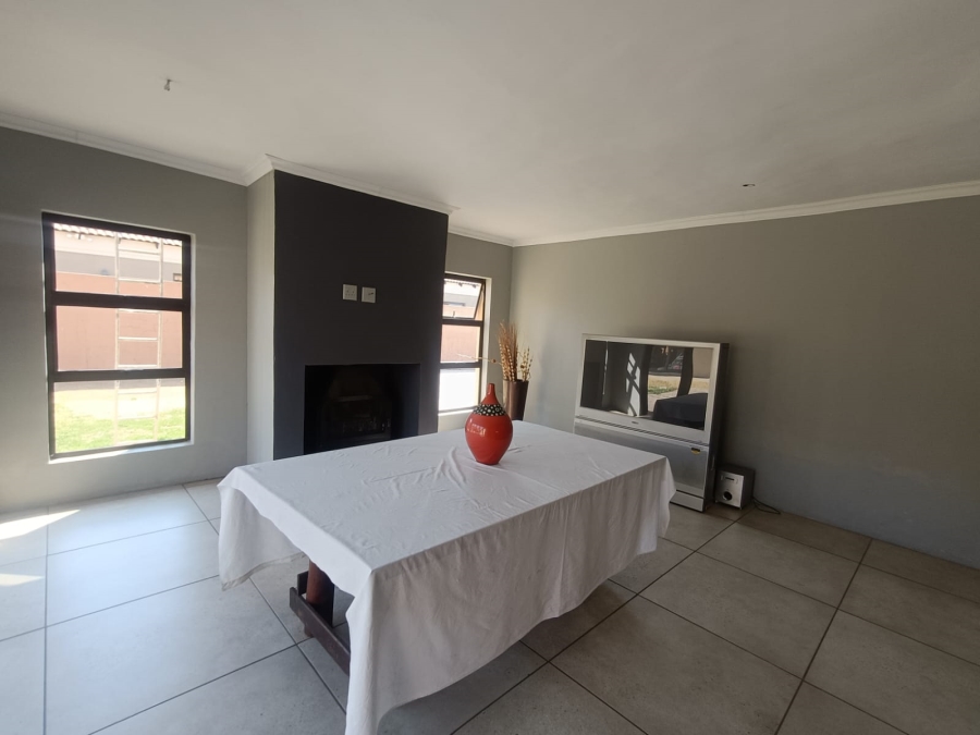 4 Bedroom Property for Sale in Vanderbijlpark SE 8 Gauteng