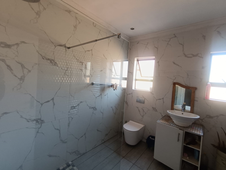 4 Bedroom Property for Sale in Vanderbijlpark SE 8 Gauteng