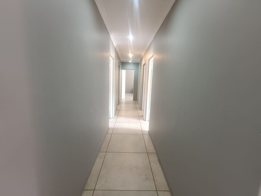 4 Bedroom Property for Sale in Vanderbijlpark SE 8 Gauteng