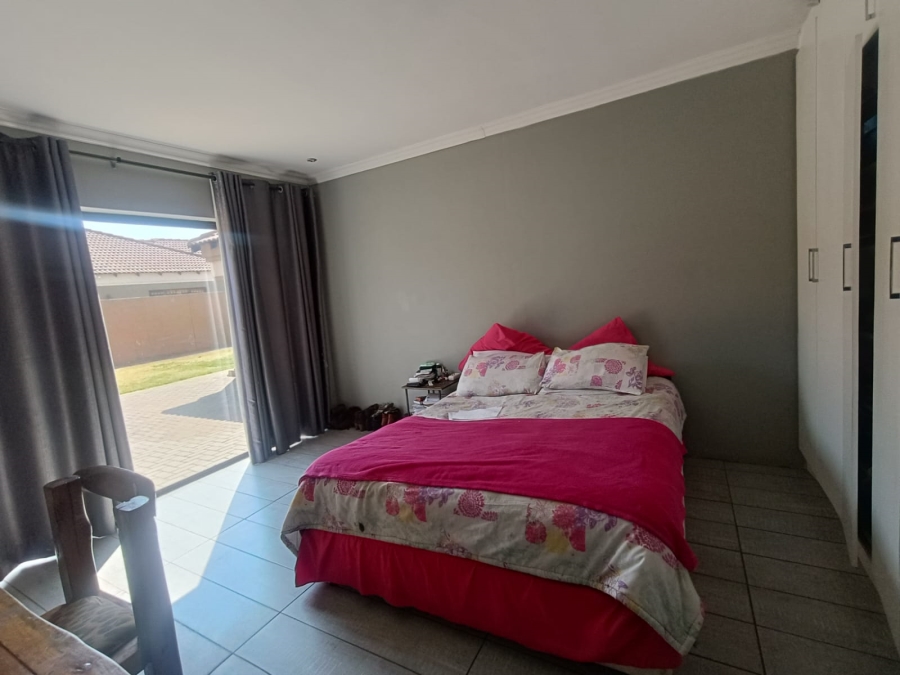 4 Bedroom Property for Sale in Vanderbijlpark SE 8 Gauteng