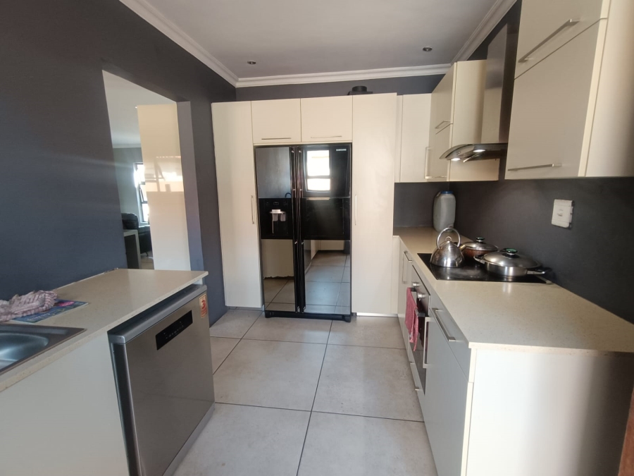 4 Bedroom Property for Sale in Vanderbijlpark SE 8 Gauteng