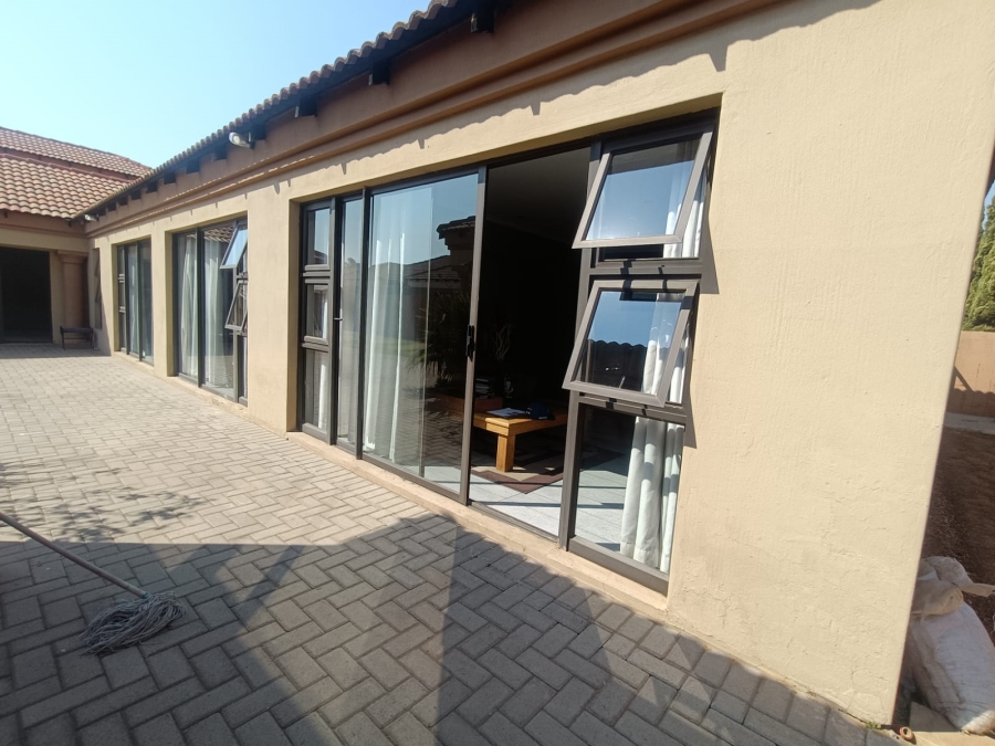 4 Bedroom Property for Sale in Vanderbijlpark SE 8 Gauteng