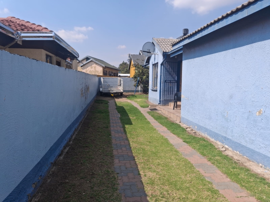 3 Bedroom Property for Sale in Birch Acres Gauteng
