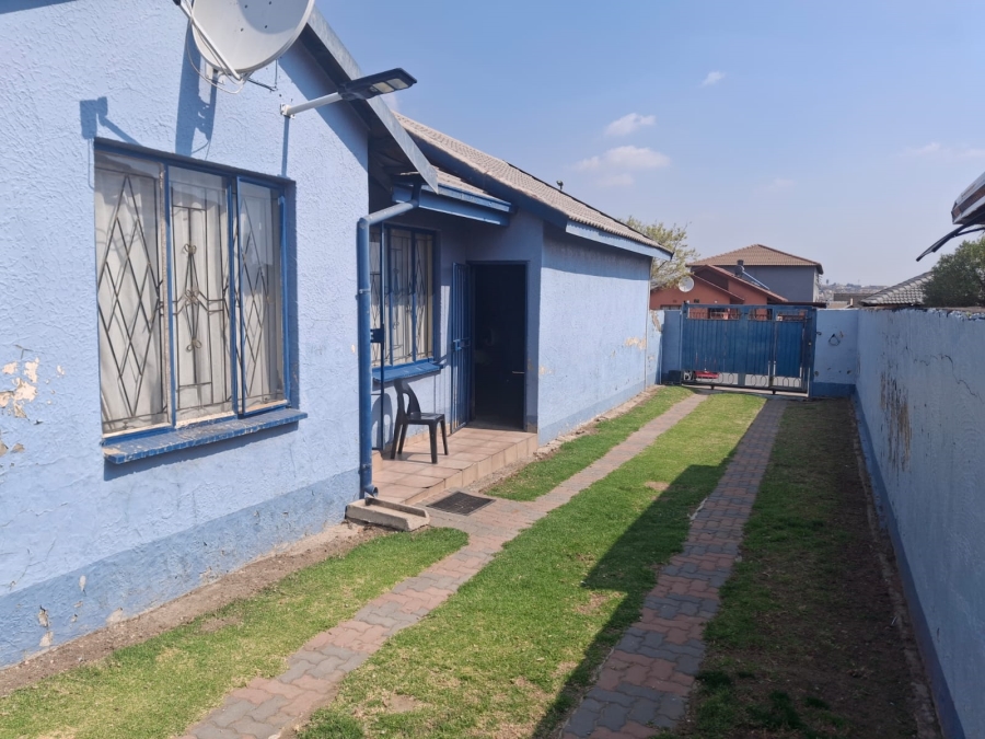 3 Bedroom Property for Sale in Birch Acres Gauteng