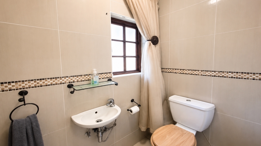 3 Bedroom Property for Sale in Noordwyk Gauteng