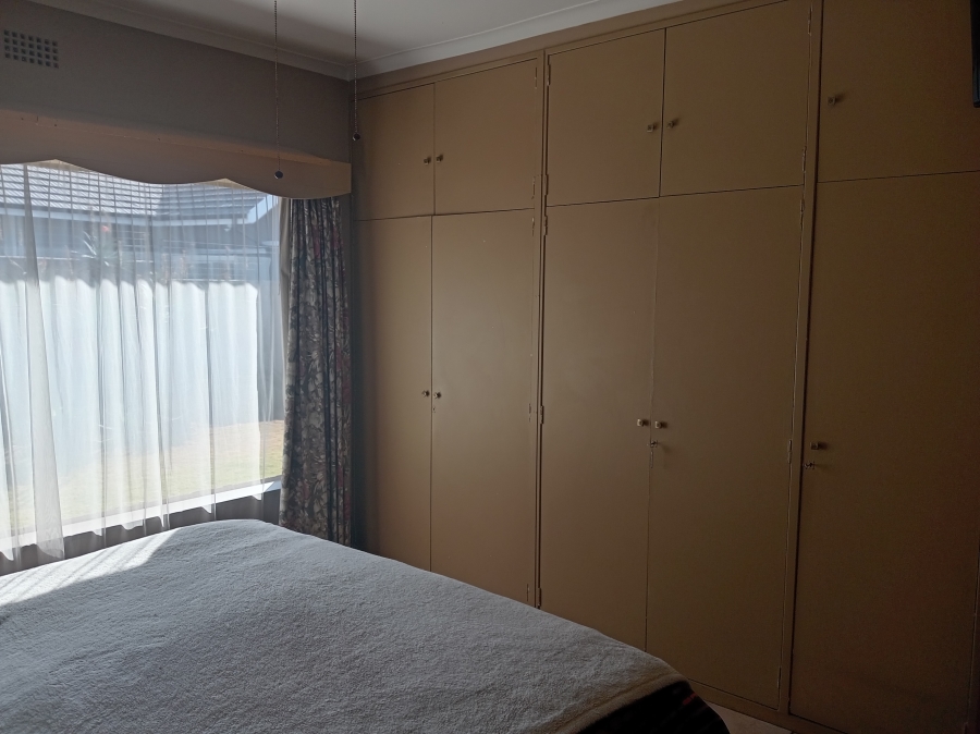 To Let 3 Bedroom Property for Rent in Randhart Gauteng