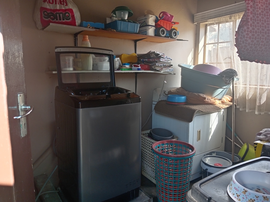 To Let 3 Bedroom Property for Rent in Randhart Gauteng