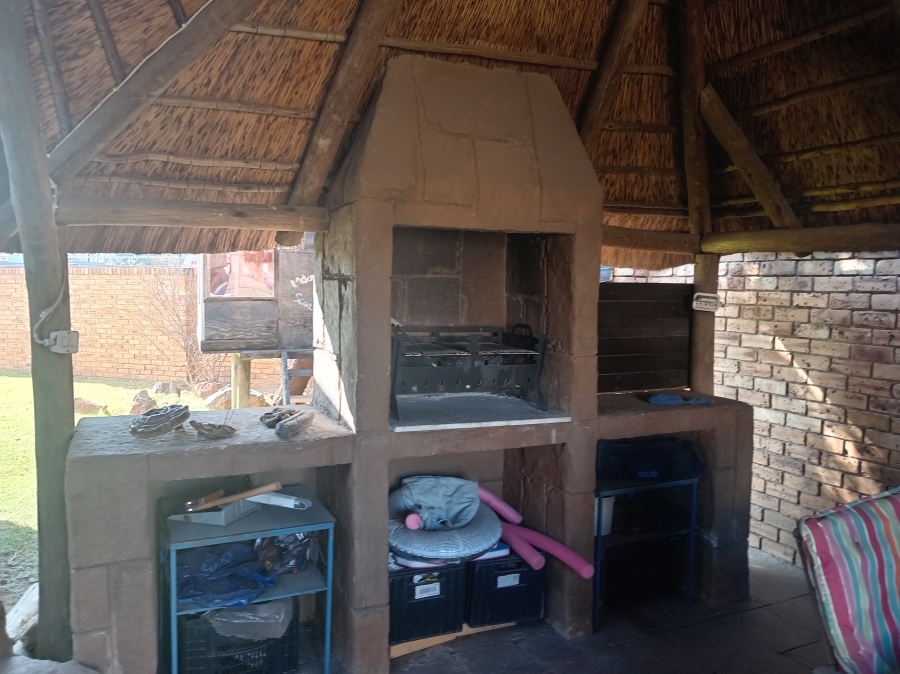 To Let 3 Bedroom Property for Rent in Randhart Gauteng