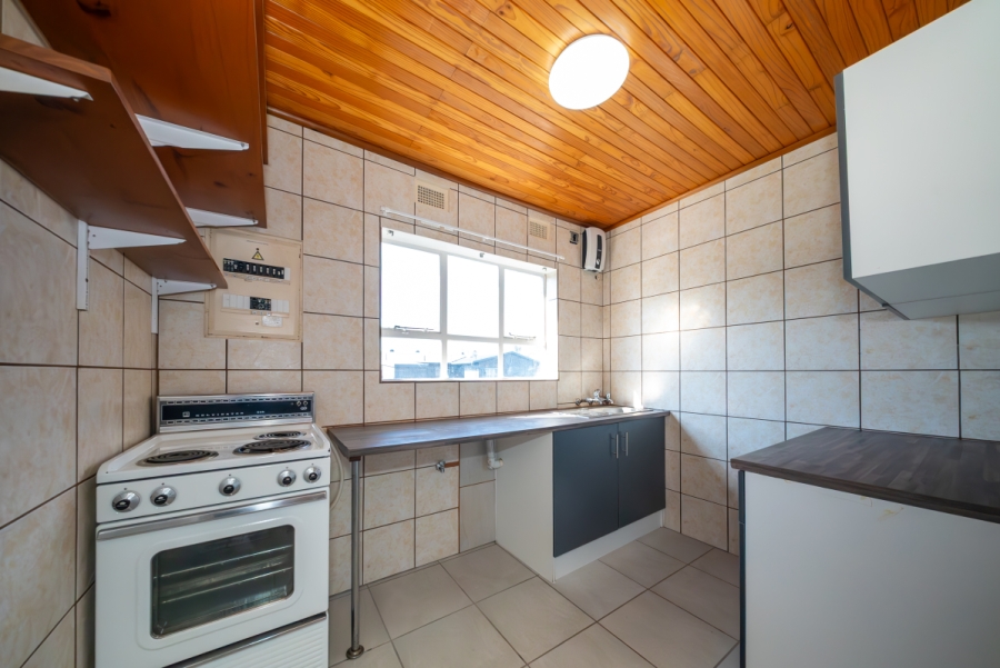 1 Bedroom Property for Sale in Edenvale Central Gauteng