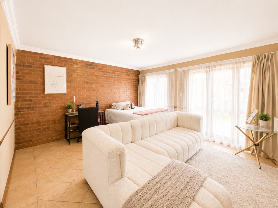 1 Bedroom Property for Sale in Halfway Gardens Gauteng