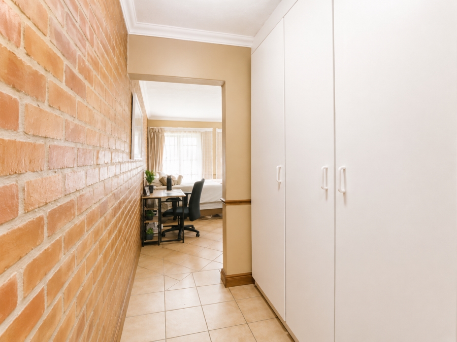1 Bedroom Property for Sale in Halfway Gardens Gauteng