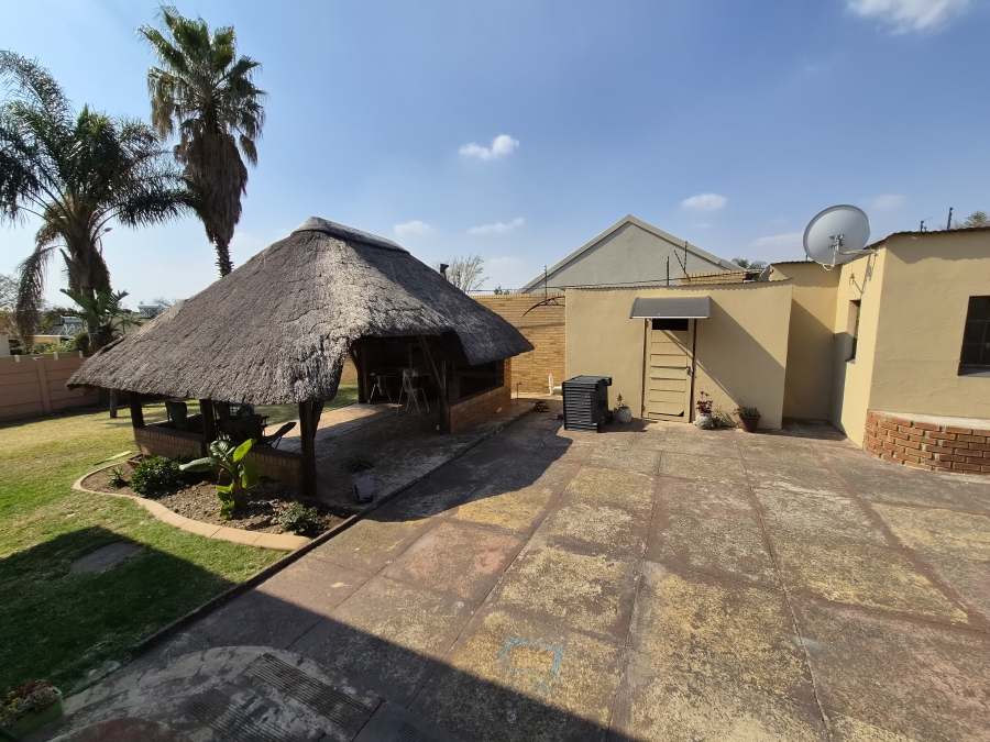 4 Bedroom Property for Sale in Clarens Park Gauteng